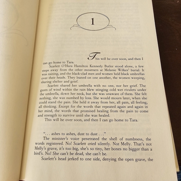 Scarlett: The Sequel to Margaret Mitchell's "Gone With the Wind" Pre-owned - Picture 8 of 9
